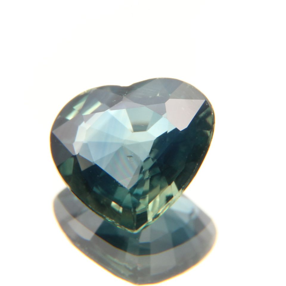 Bi-Color Sapphire 1.04 ct