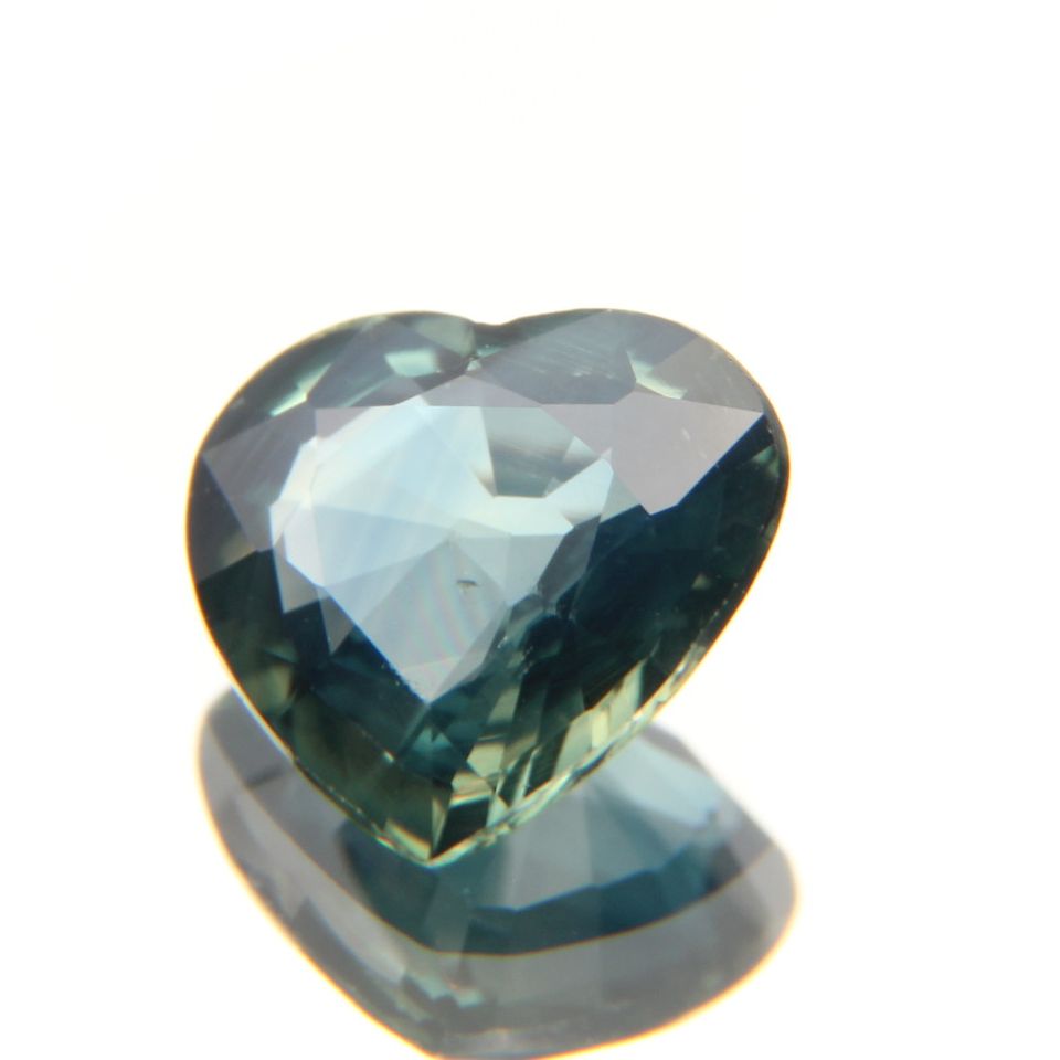 Bi-Color Sapphire 1.04 ct