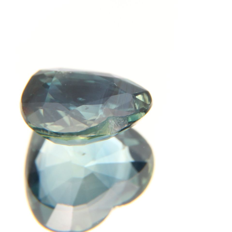 Bi-Color Sapphire 1.04 ct