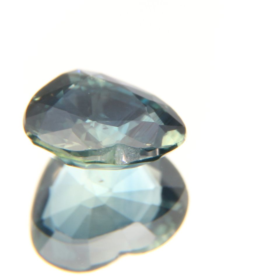 Bi-Color Sapphire 1.04 ct