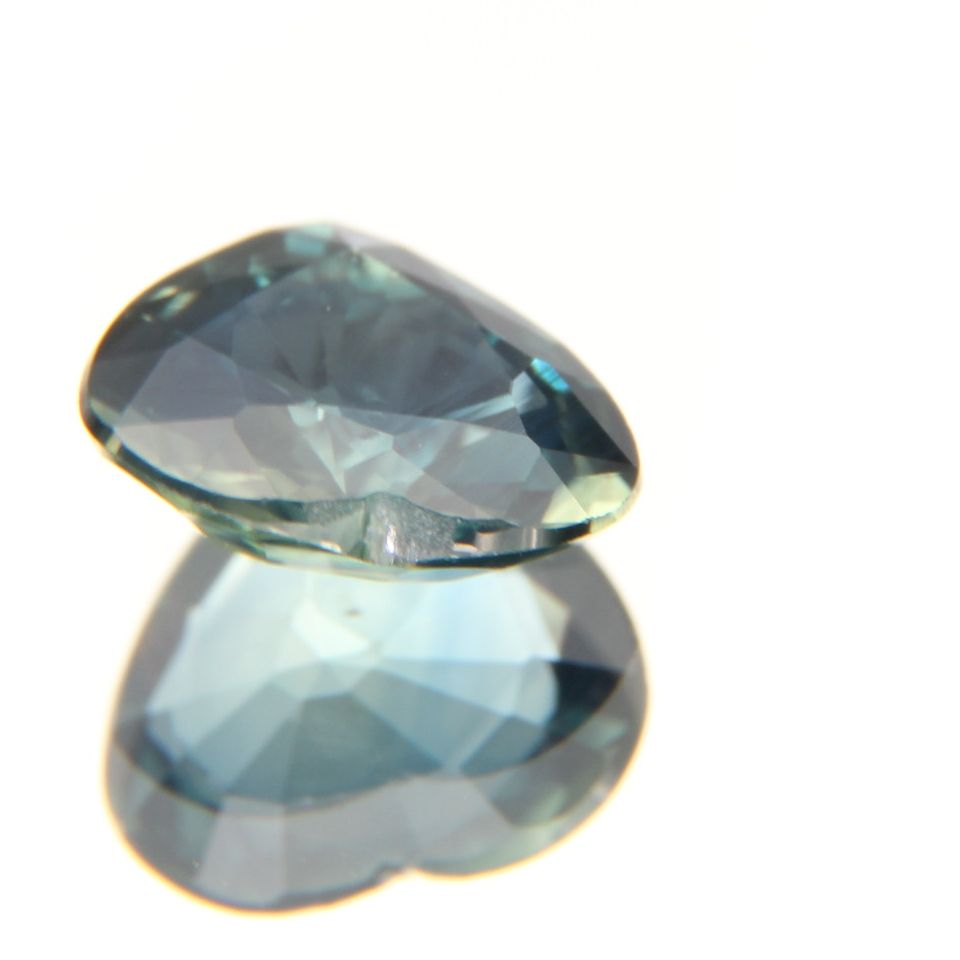 Bi-Color Sapphire 1.04 ct