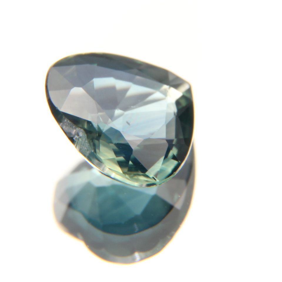 Bi-Color Sapphire 1.04 ct