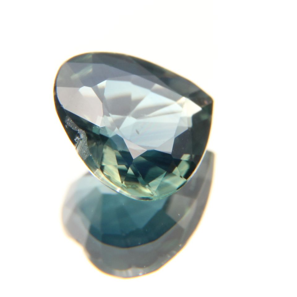 Bi-Color Sapphire 1.04 ct
