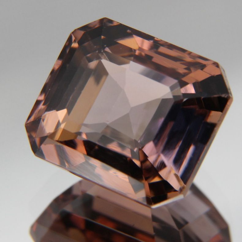 Zoisit 4.38 ct