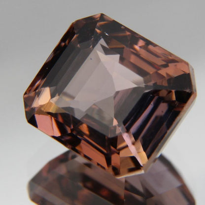 Zoisit 4.38 ct