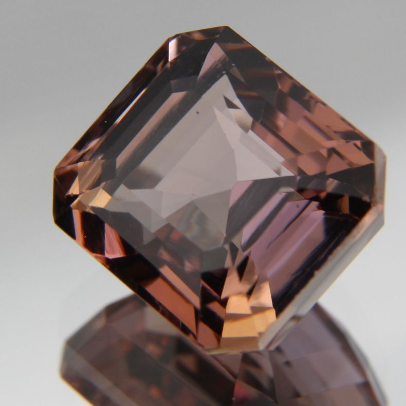 Zoisit 4.38 ct