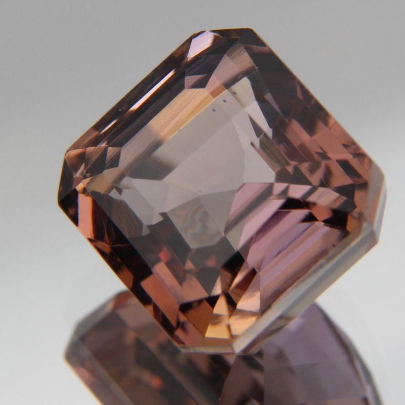 Zoisit 4.38 ct