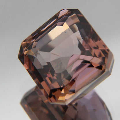 Zoisit 4.38 ct