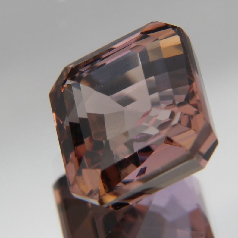 Zoisit 4.38 ct