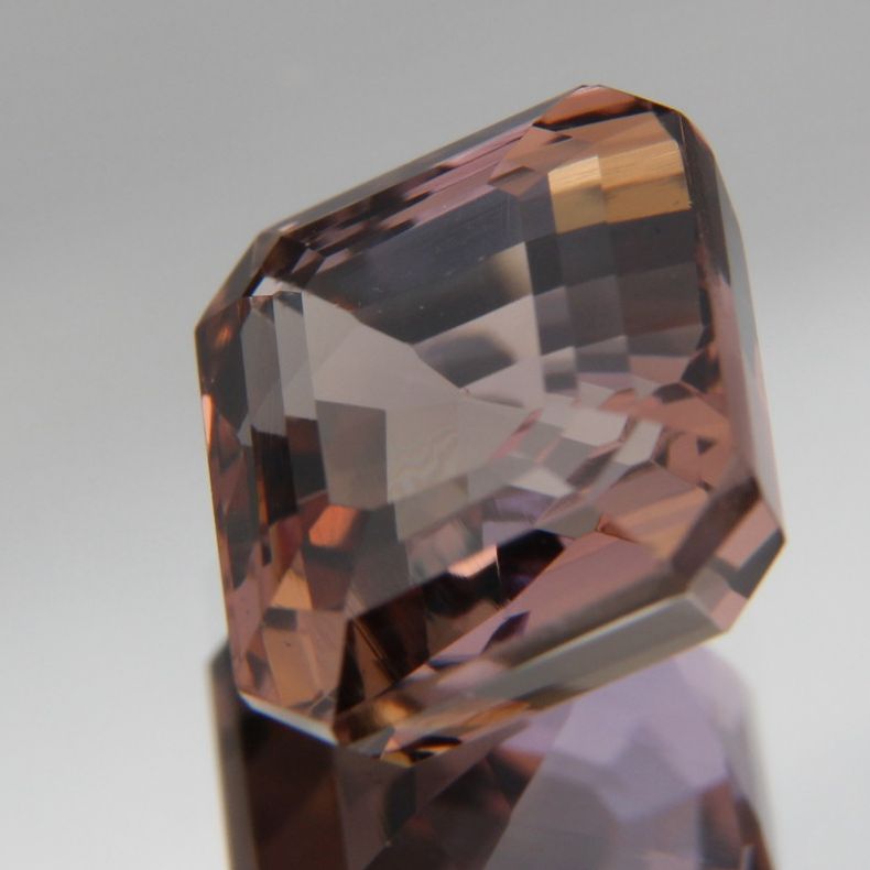 Zoisit 4.38 ct