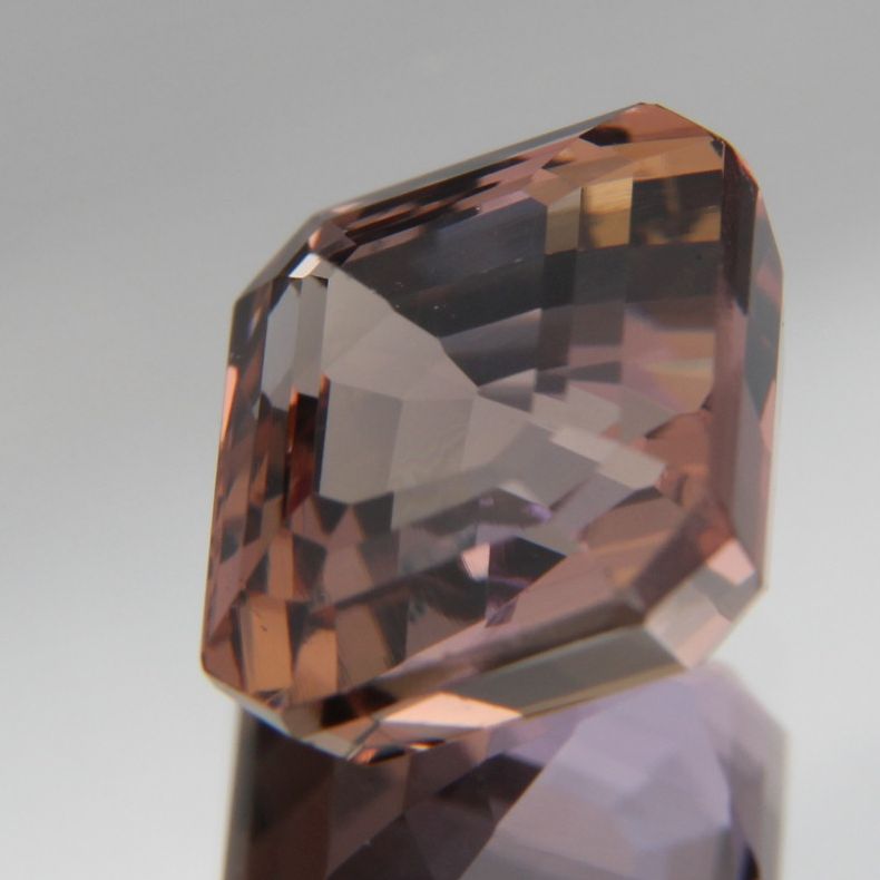 Zoisit 4.38 ct