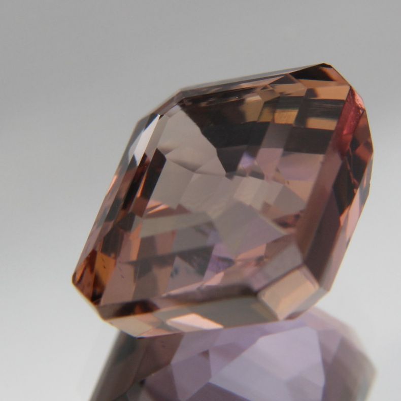 Zoisit 4.38 ct