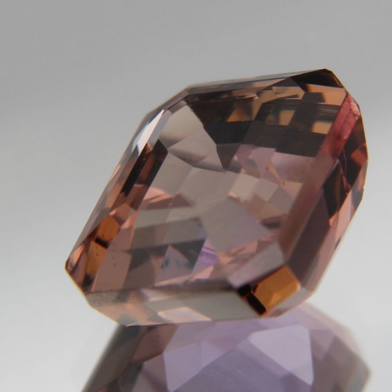 Zoisit 4.38 ct