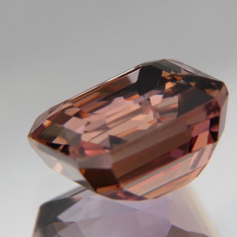 Zoisit 4.38 ct