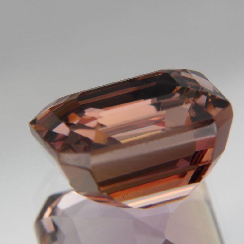 Zoisit 4.38 ct