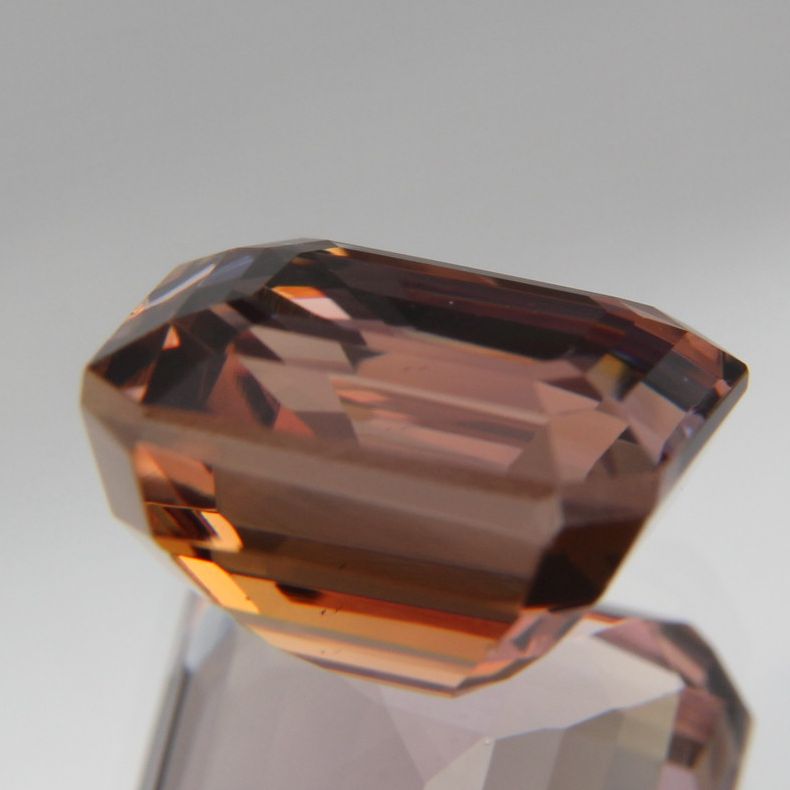 Zoisit 4.38 ct