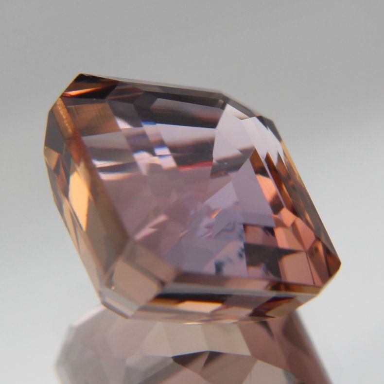 Zoisit 4.38 ct