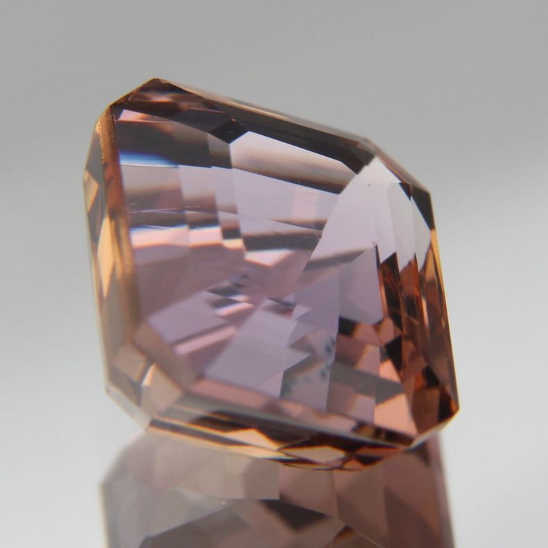 Zoisit 4.38 ct