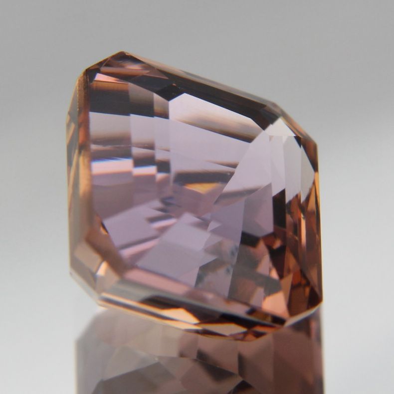 Zoisit 4.38 ct