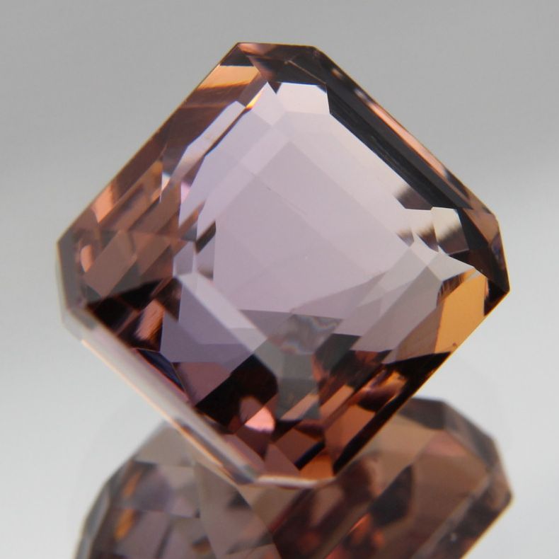 Zoisit 4.38 ct