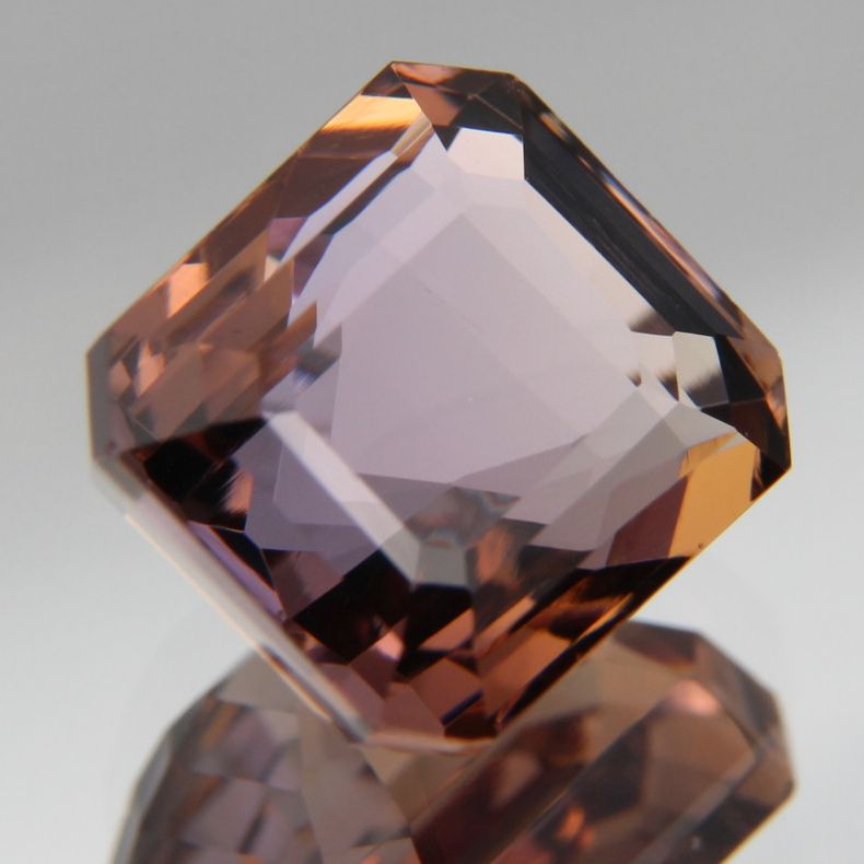 Zoisit 4.38 ct