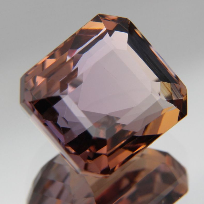 Zoisit 4.38 ct