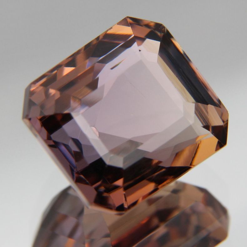 Zoisit 4.38 ct