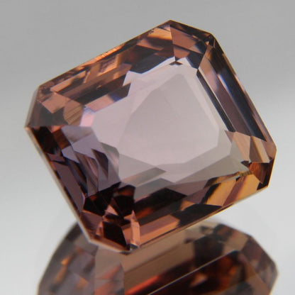 Zoisit 4.38 ct